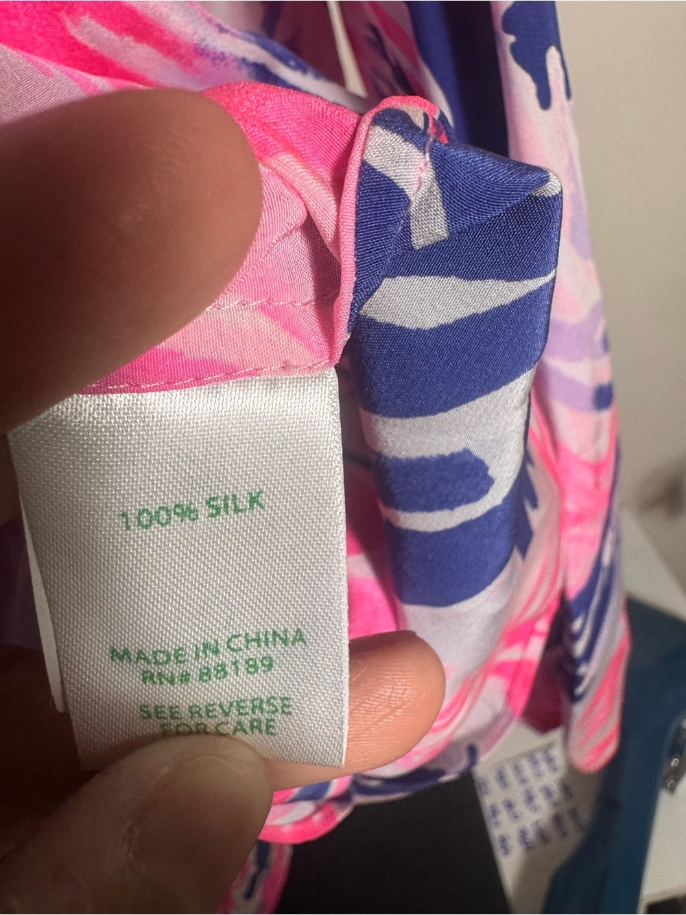 Lilly Pulitzer Pink and blue printed Sunny Shoulder Elsa 100% Silk Romper size M - Picture 7 of 10